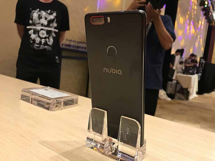 ������AI�˹����ܼ�����Ŭ�������� NeoVision 7.0Ӱ�������˫�ؼӳ֣���������������Զ�����Ķ�̬����ҹ����Ŭ����Z17 8GB�涼�ܹ�����Ӧ�ԡ�