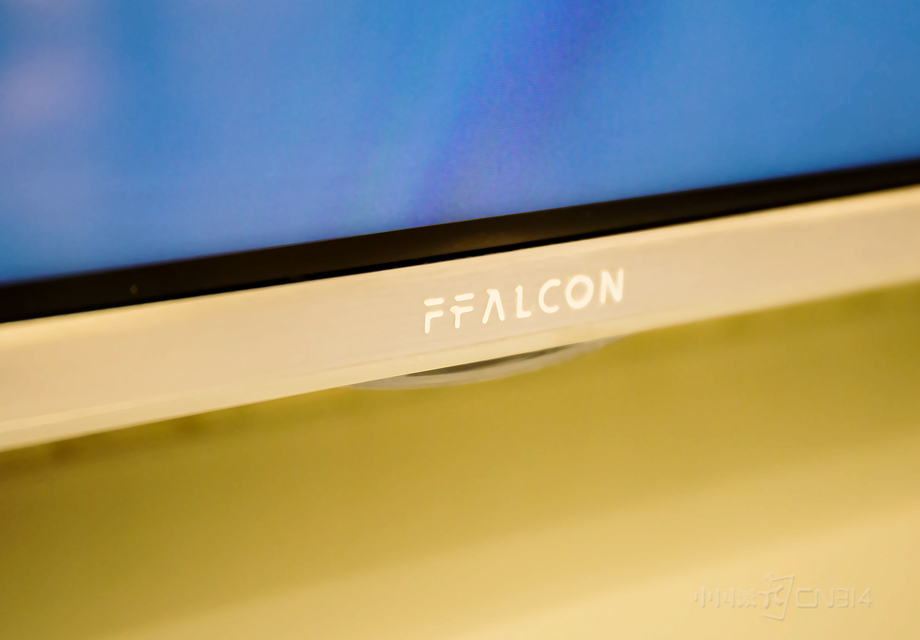 �����Ӣ��LOGO��FFALCON������ӥ֮�⣬ͬʱӢ��LOGOҲ�������������ȫ��Ĺ��ʻ���Ұ��