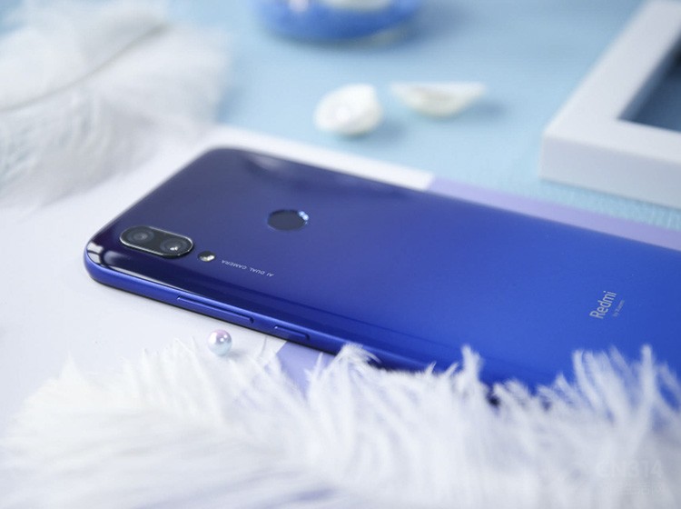 ����˫��Ϊ1200������+500�����أ����㵥λ��������ﵽ��1.25��m����С�����澫��������㷨�����£�Redmi 7�����ղ����������ã����ܹ�����󲿷��˵���������