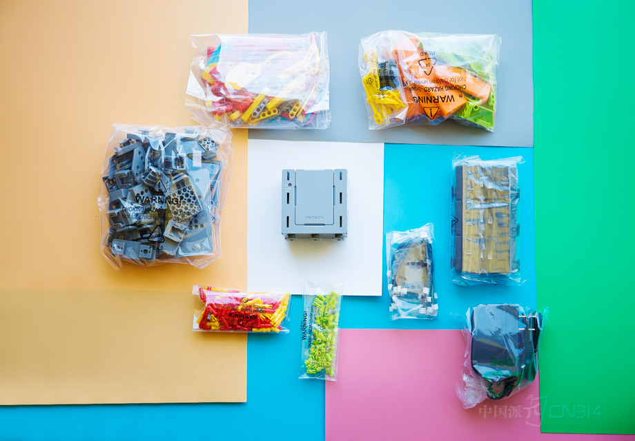 �������Ĵ󲿷֡���ߡ���ͬ��Jimu̽���߲����ṩֱ�۵�3D����̬���ָ�����û����������з��Ӵ�����ж�����̡�