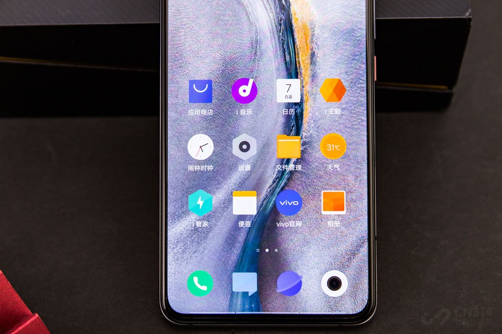 iQOO 5Ļ2.5Dֱ߽λø㴥أʺϴϷֻϱ߿Ϊ1.75mm±߿Ϊ2.8mmխ߿iQOO 5ռȴﵽ92.6%ʮ־Ӿ𺳡