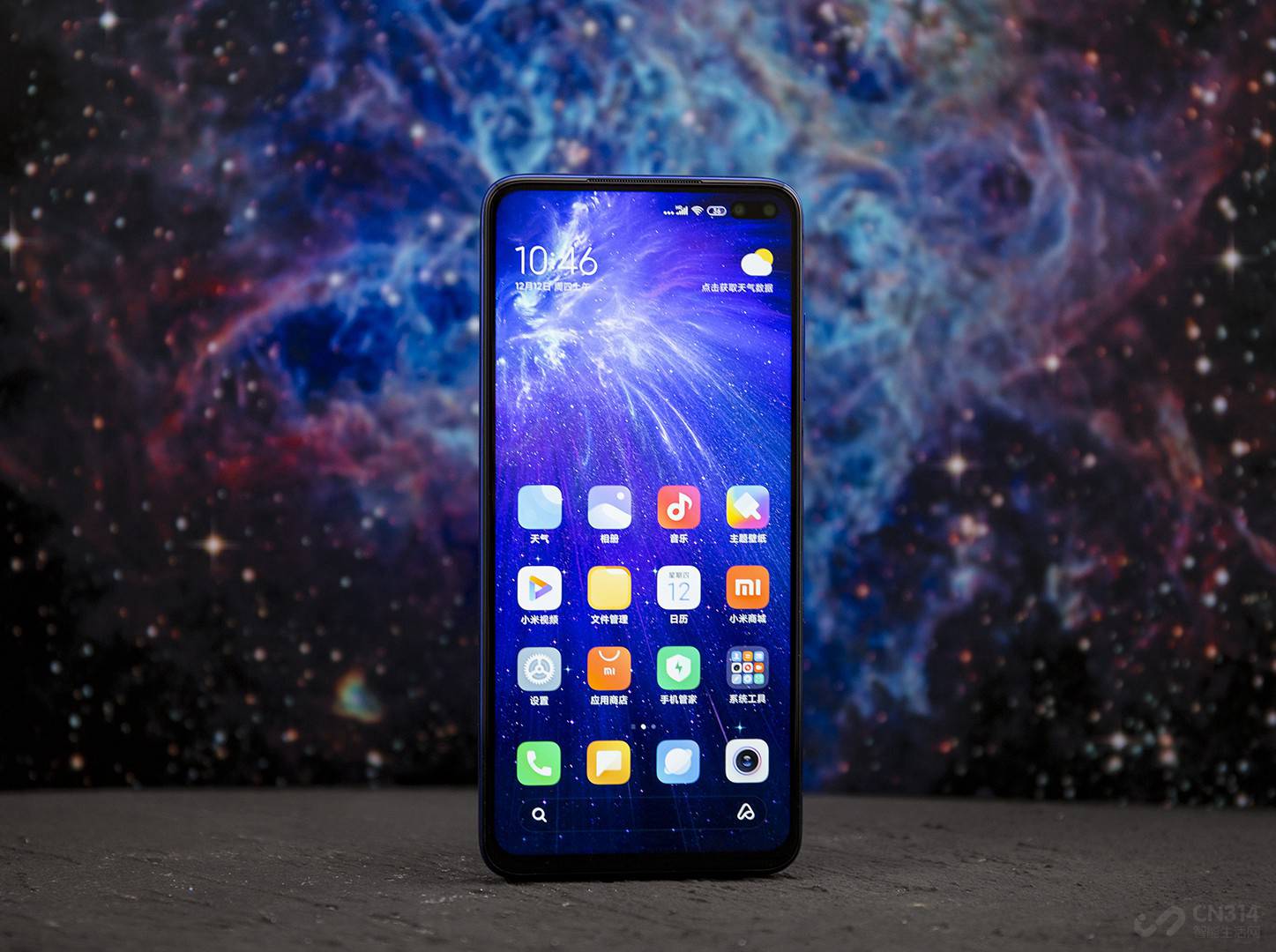 �������棬Redmi K30�䱸��6.67Ӣ���ڿ�������Ҳ��Redmi���µ��׿��ڿ����ֻ����ֱ���Ϊ2400��1080����Ļ�ݺ��Ϊ20:9�������Ե÷ǳ��޳���