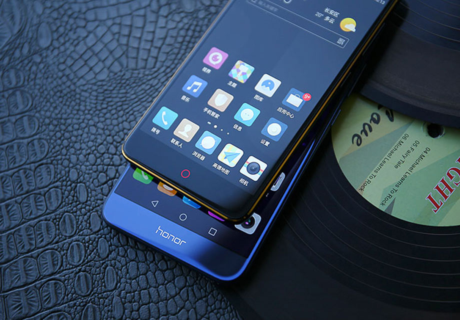 ��־�Ե�С��Ȧ�Լ���Ϊ��ҫ��˫�°͡����϶��в�����������ߵ���ơ�