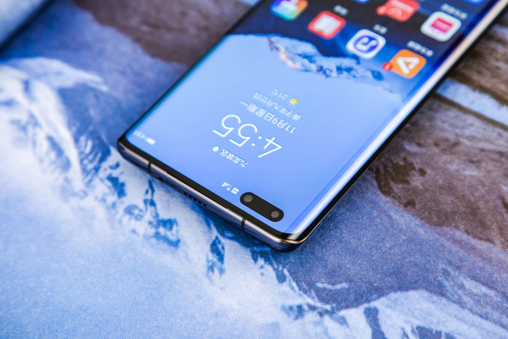 ȫ���������ϣ���ΪMate40 Pro���û��ѧƻ������������������P40ͬ���˫�ڿס�ҩ�衱��ơ�