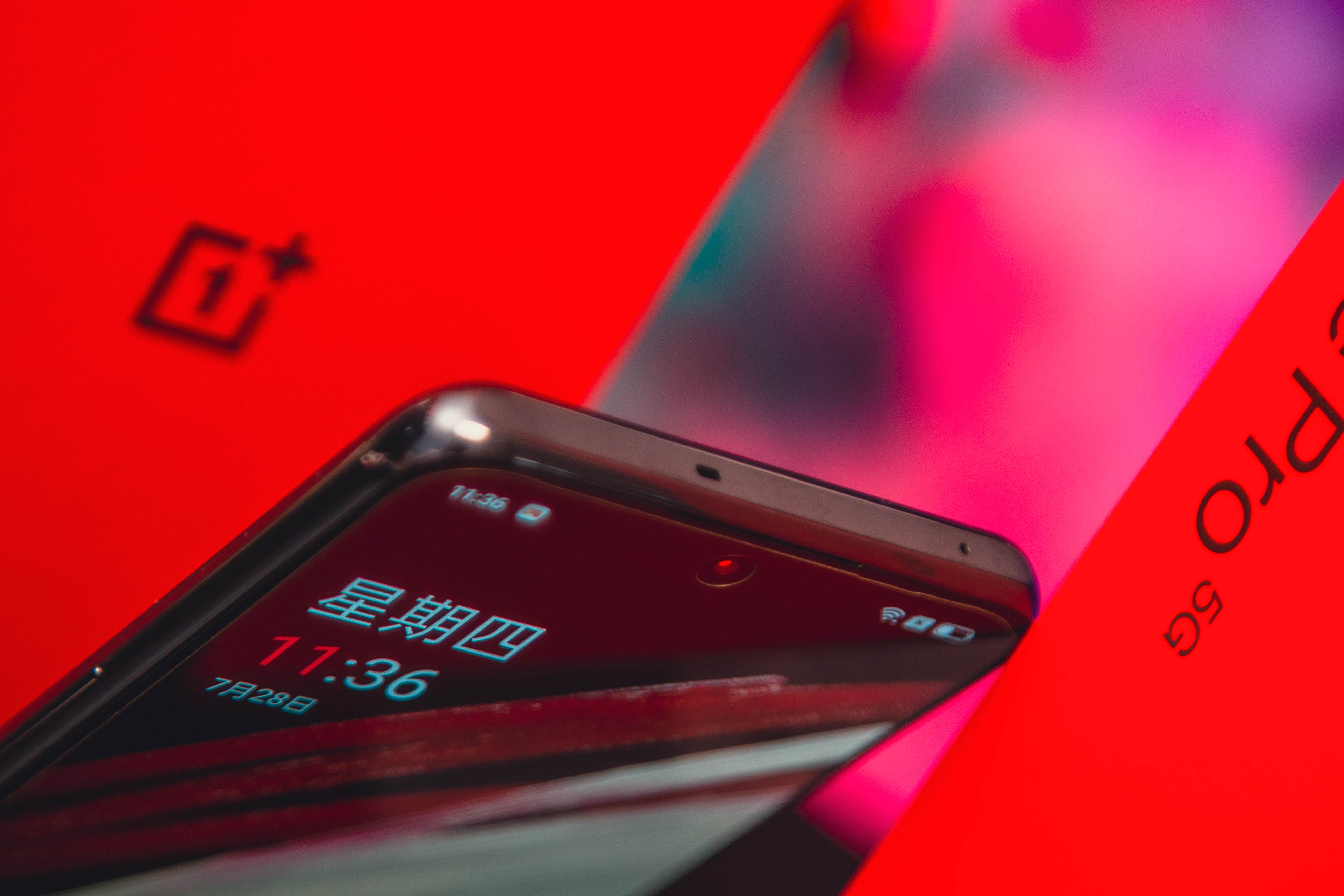 钻刻·双AG工艺丝滑触感 一加Ace Pro图赏 一加Ace Pro