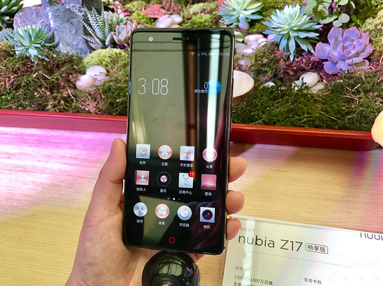 �ޱ߿���ƴ��һ��������Ϥ�ˣ���Z17����������Ȼ��������ã�˵��Ŭ���ǵĳ������Ǻܴ�ġ�