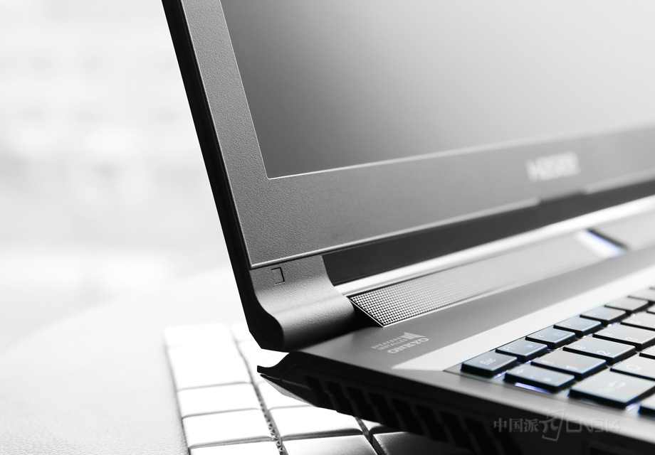 C����Ʒǳ���ѧ��ȫ�ߴ�µ�ʽ���̡����ذ塢���в��ֺ������û�������Ȼ���ʵĽ��в����������õ����󴥵����⡣