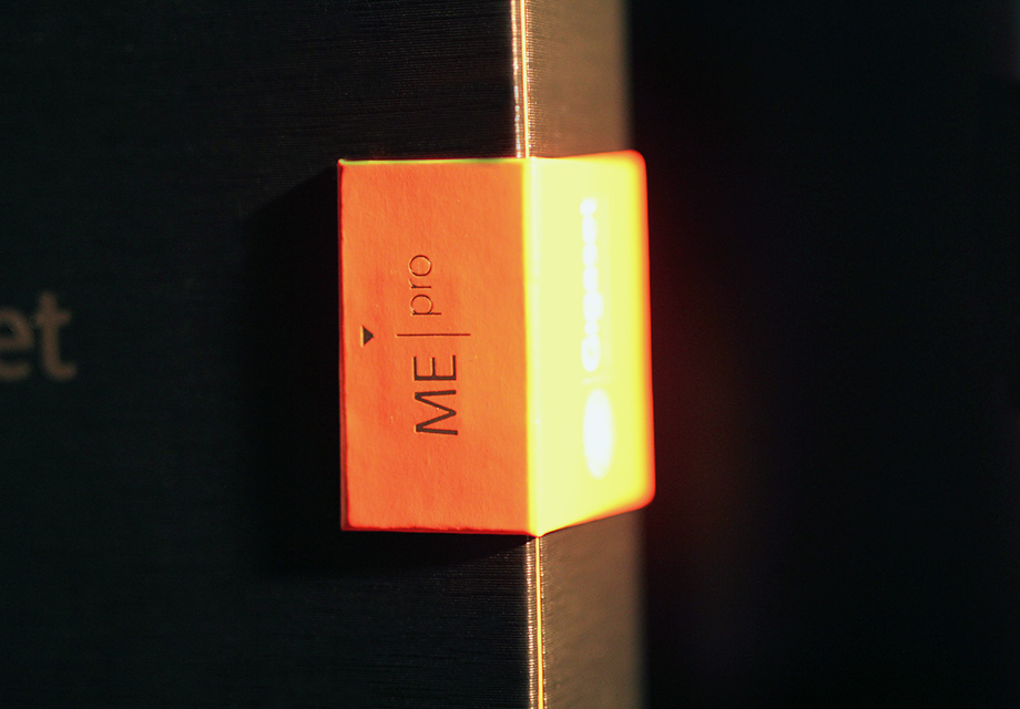 ��֮ǰ��Gigaset ME��ͬ���ǣ�Gigaset ME Pro�ĺи���������һ��С�����ۡ���