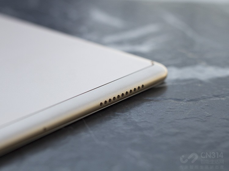 M5�ഺ����ֵ��˵�Ŀ������������ʣ����䱸��4�����������������־���ƽ�����µ��������࣬���ض������ܹ���оƬ�Լ�Histen5.0��Ч���γ�3D�������������������𺳸�ʮ�㡣