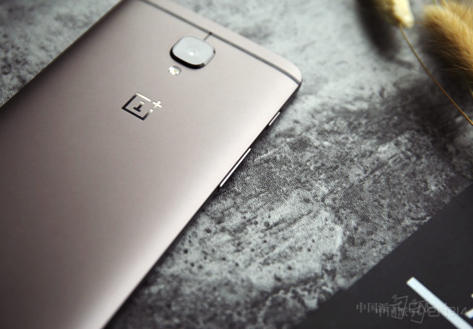 һ���״�������ʽ���أ�֧�ָ�����Զ���ģʽ���ڣ��ɸ���ÿ���û���ϰ�߶��ơ������ȫ�µ�OnePlus 3T�����þ����������콢�ֻ���