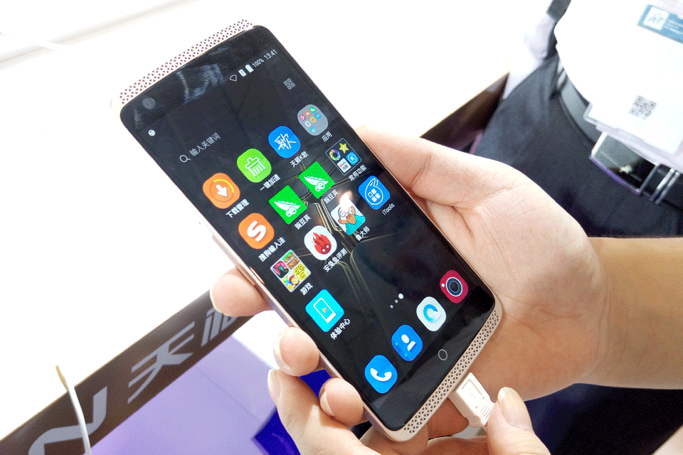 ����AXON����������������˱��β�չ��������㣬���Ե���ۣ���ɫ�����ܣ���ֵ���ʾ���������ƶ��ն˵ĸ߳����ա�