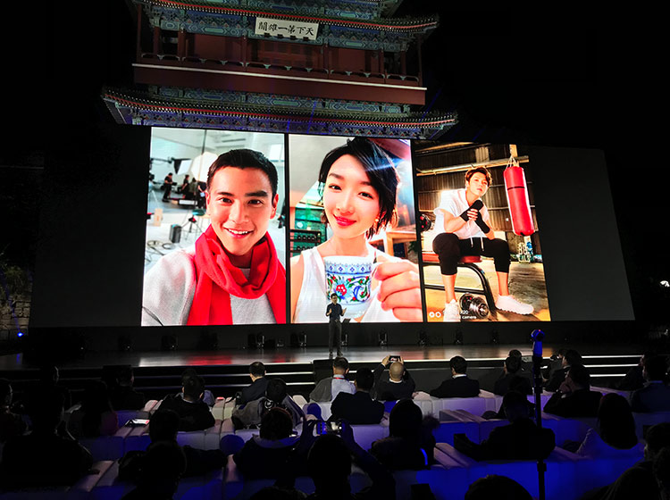 ��Ļ�ϳ����������̡��ܶ��ꡢ¹����λ������ʹ��vivoX20���������ţ�����Ч���𺳡�