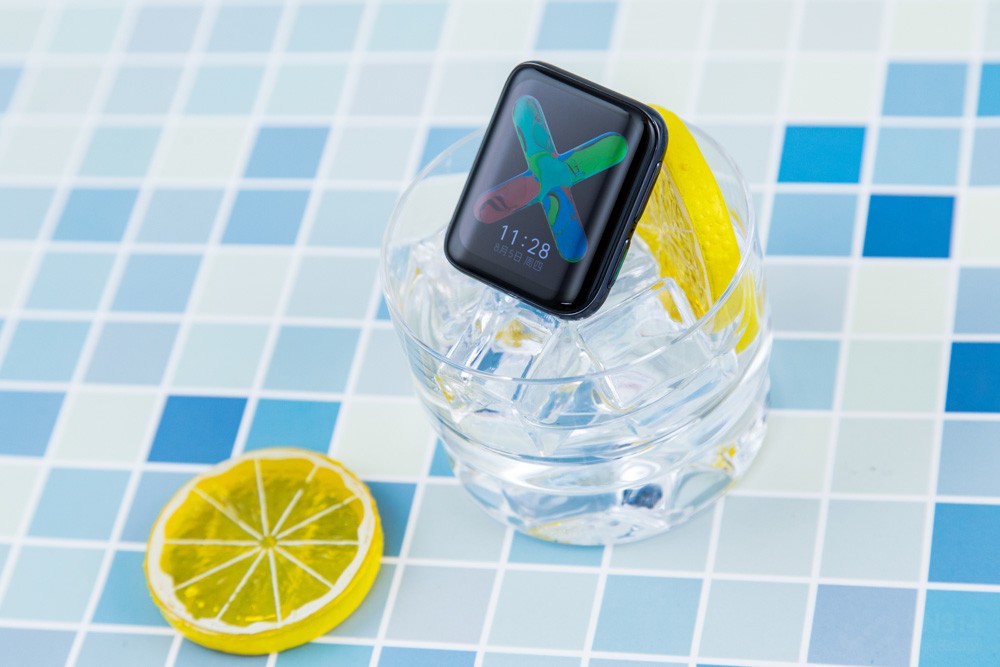 OPPO Watch 23D˫ƣһ 1.91 Ӣ AMOLED 3D ˫Է46mṃռȴ72.7%PPIﵽ326ǿҲӵгɫʾЧ