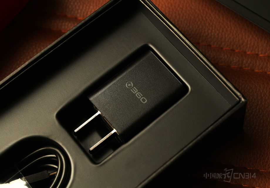 360�ֻ�f4������ǳ��ļ򵥣������ߺ͵�Դ��������һ����