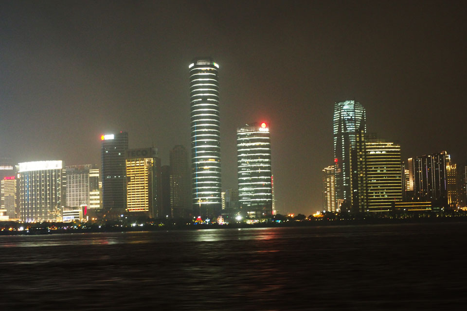 �������ϡ���¥���£�10��22�������ϲ�һ�����������ƹ���ɹ��걨������ཨ������̶��������㼪��˹��¼����һ���ٵĻ���Ƕ��ϲ���һ�����������������̵Ŀ϶���Ҳ��־���ϲ�����ҵ������������������ߴ��ϡ��ˡ�