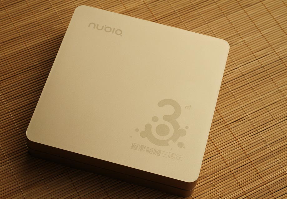 �����֮ǰ�ĺ�ɫ��װ�������������Ŭ����Z9ȫ������������ɫ��������ǰһ����