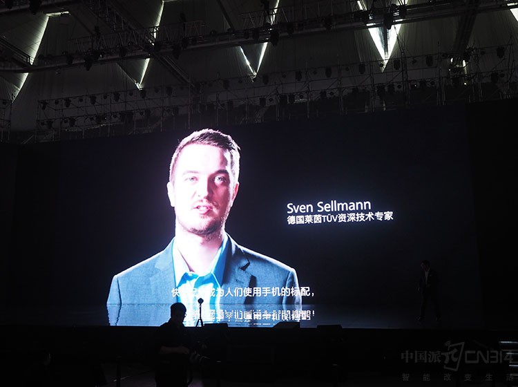 �ֻ������صĵ�أ������¹�����T��V��ȫ��֤���������Ͽ��Ĳ�����ȷ����簲ȫ��