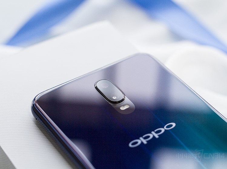 水滴屏颜值有多高 看看OPPO R17你就懂! oppo