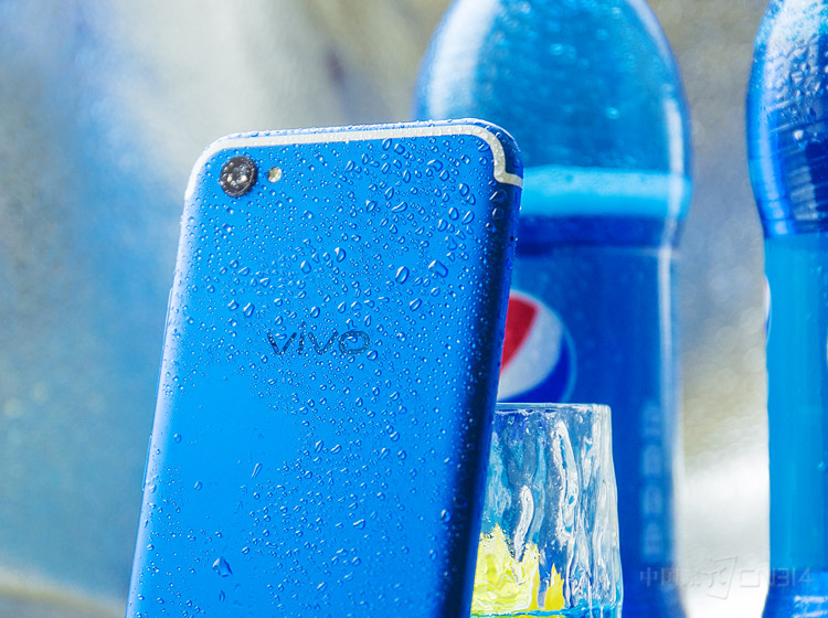 ��Ƚ��ڽ�ɫ���ݻ�������ɫ���ɫ��񷶥U�������γ����Եķ��������ײɫ���ʹ�ÿ������ǳ����г���С�