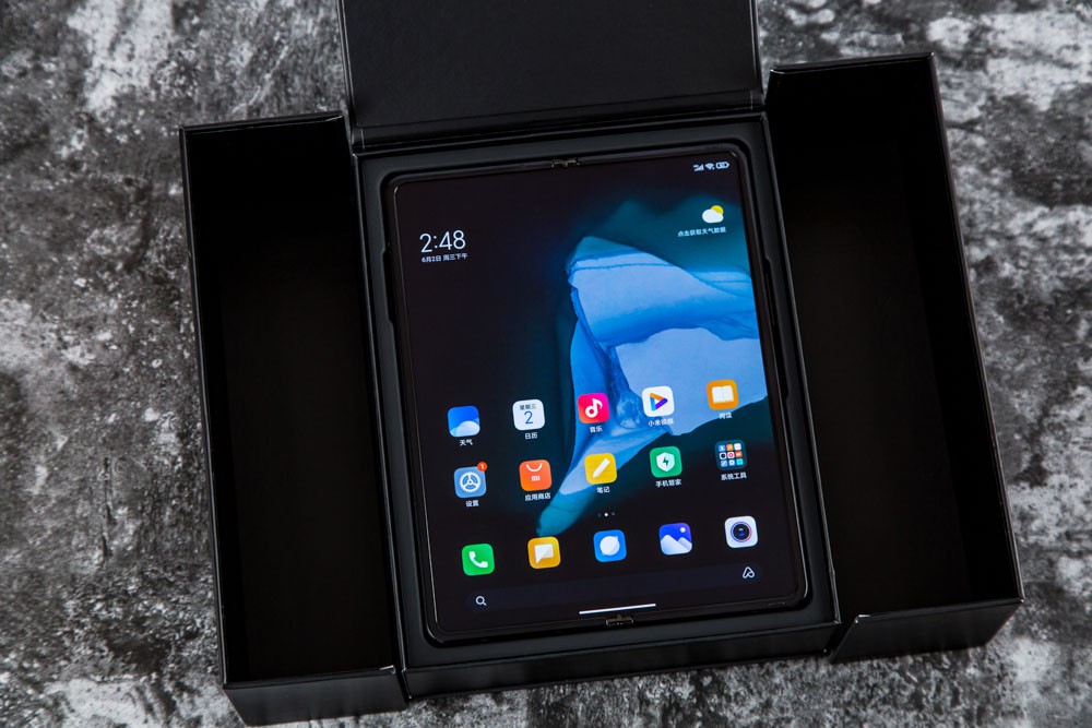 ۵ǽֻȦȵĻ⣬ǡΪmotorolaƷƽ۵ƷҵѾֳȫ汬̬ơΪֻҵĿ֮һСҲ˳ƳMIX FOLD۵콢뵽˼ҾûҲС۶ߵĻͣھҸǵľͷһС۷Ʒ