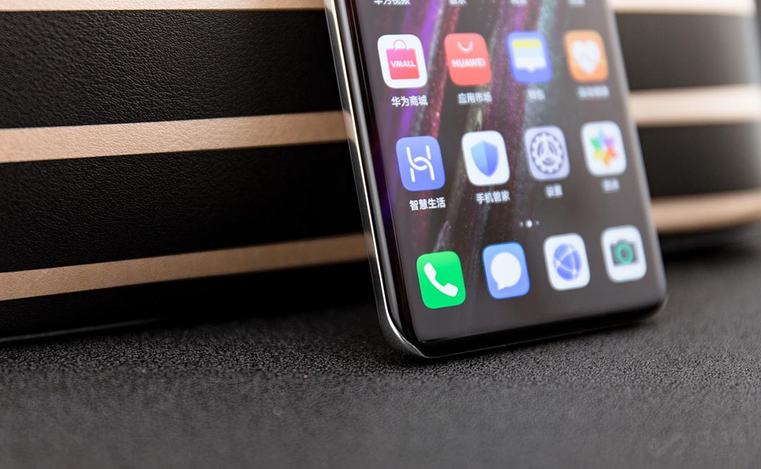 ΪP40 Pro6.58ӢзʮУϵ˫ƣP40 Pro±߿Ҳ湤գֻԲҳֵĿǰ콢ߺܶࡣ