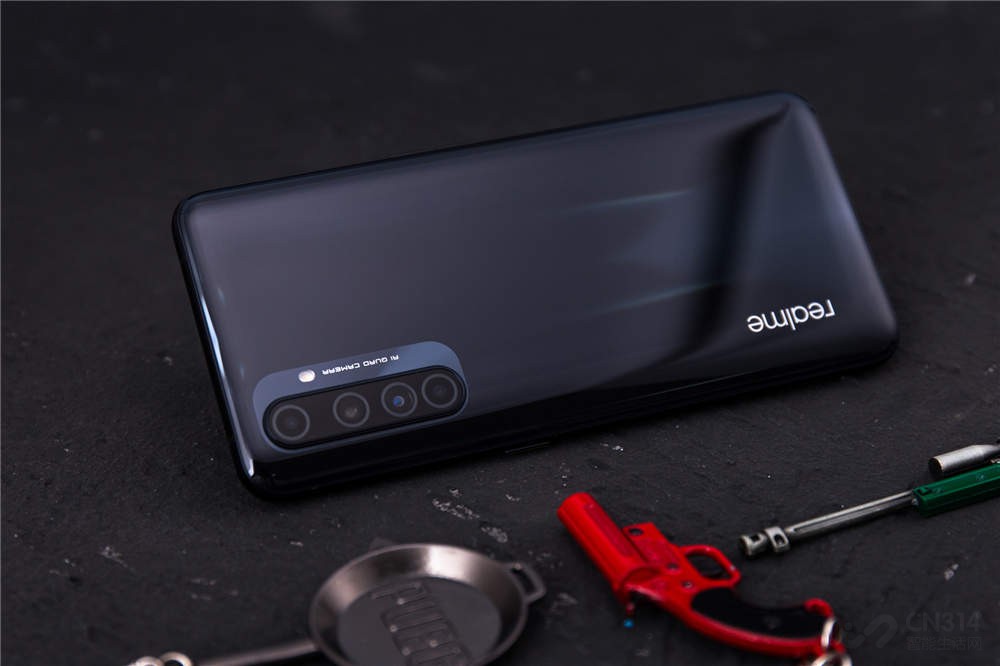 ɫ֣ͻӰڣĿǰչʾǺߡӰɫĿҪڱƺCDϣͨ΢׼գԼˮתӡĤɫ˿ӡīǵ׵ȶС