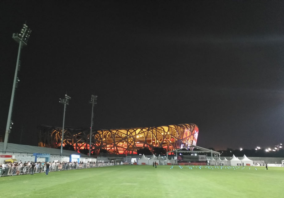 ��ֵ��һ����ǣ���ϱ��η����ỹΪ�����α���ý��׼����������ݻ��ڣ��ֳ�չʾ������һ�����˴��۽�Ĳ�Ʒ����PowerBee���˻���ӷ��С�