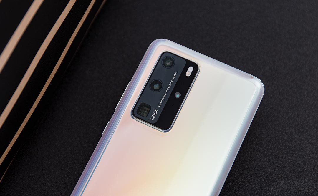 ӰǻΪP40 ProǰΪ3200صǰͷ+ͷ֧ԶԽṩвθеЧͷΪ5000س֪ͷ+4000صӰͷ+1200سйⳤͷ+3Dͷ㴫ߴﵽ1/1.28Ӣ磬2.44mλسߴ磬ṩĽ