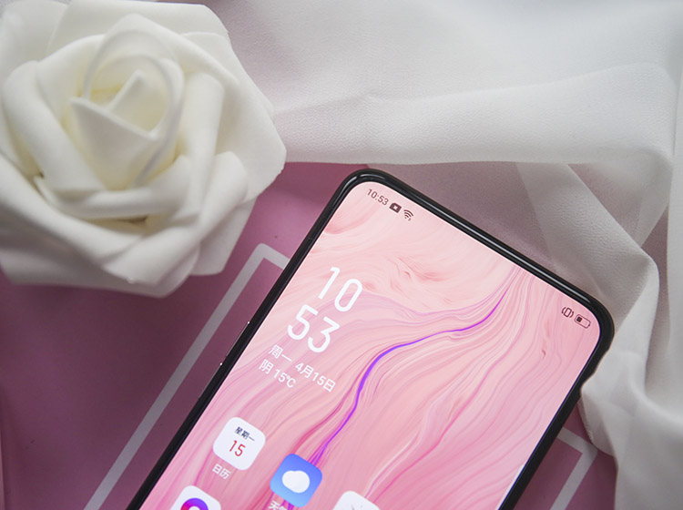 �����������Ļ���OPPO Renoӵ��һ��6.4Ӣ��ȫ������ӵ��93.1%������ռ�ȣ����ҵ�����Ļʱ����ӵ�ж���Ԫ�ظ��ţ��Ӿ�������ǳ�ǿ�������û���Ҳ����ʹ��ˮ��������������ȫ������Ʒ�����