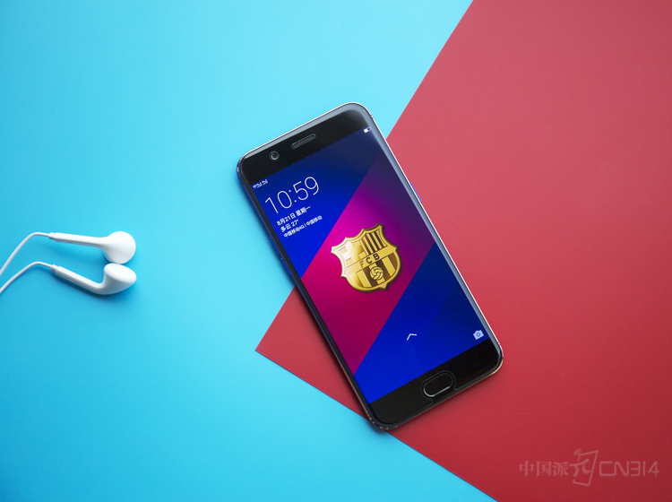 ������Ƶİ�������UI�Ͱ�װ�У�������������ֻ��Եø��Ӷ�һ�޶��������ٷ���ʾ������û��һ���ֻ�Ʒ�ƿ��԰Ѱ������ֲ�������뾫����˸߶ȵػ�ԭ!