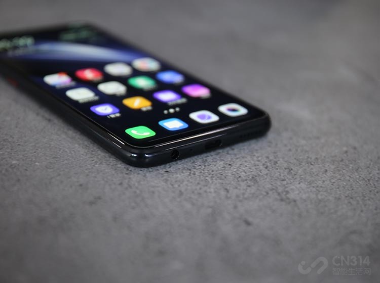 iQOO Neo��������һ�����㣬��������ﵽ��4500mAh�������ٲ����Դ���Ϊ������ֻ�֮�⣬���ĵ���������ֻ���Ʒ�п�������ǰ��������Ȼ����Ҳ����iQOO Neo�Ļ��������ͺ�ȶ�Ҫ�ȳ����ֻ���Ʒ����һ�㣬�����ﵽ��198.5g���ճ��������֡�