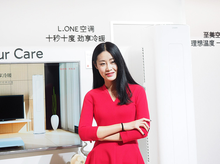 3��8�գ���¹���IFA��������CES������AWE���й��ҵ缰���ѵ��Ӳ����ᣩ���Ϻ��¹��ʲ������������Ļ������չ�ᣬ���˲�Ʒ������Ϊ��Ʒվ̨��ģ��Ҳ��һ�������ķ羰�ߡ�