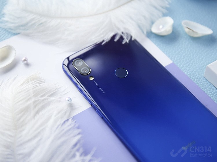 �����ϲ���������632����������Ŵ�������Ϊ���պ�������ƵĹ�ϵ�����ķǳ��ͣ����Redmi 7��4000mAh���أ�����ʵ�ָ����õ�������������632��������Ȼ�޷����и߶˴�������ȣ����������������ϵ�������Ϸû���κ����⡣