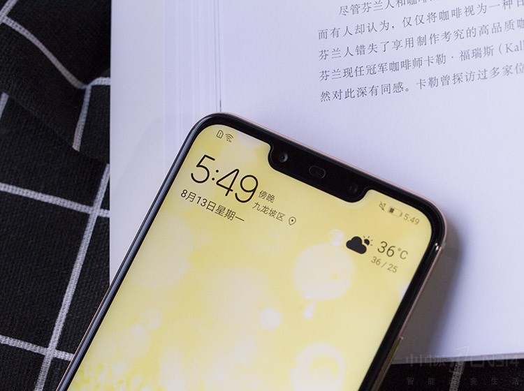 ����ϣ���Ϊnova 3������һ��ĸ���ֵ���������һ��6.3Ӣ����������������ڶ��������м�����˫����ͷ����Ͳ����������ԭ������ռ�ȴﵽ��83.4%���ֱ�����2340 x 1080���أ�PPI�ﵽ409�����ṩ������Ұ��ͬʱ����ʾЧ������ϸ�塣