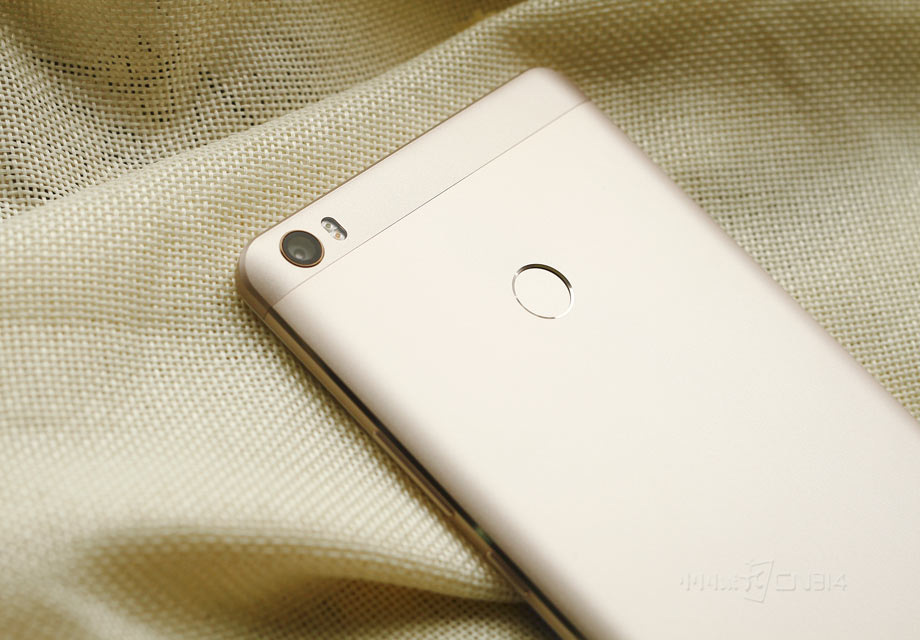 �������������ͷ��˫ɫ������ƣ���С��4Sһ����С��MaxҲ���ú���ָ��ʶ����ƣ������ḻ���ֻ��Ĺ��ܡ�