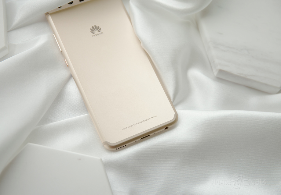 P10�ϵ����ֻ������߲������ӷ����ֻ�����Բ���������ԣ������������ʧ�ĺ���ָ�Ƽ��������˺󱳵ĸ��ѸУ���ֵ�������׵ġ�