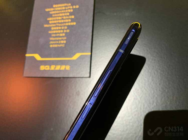 ������Ȼ�����˲�����Ϸ��Ҷ�iQOO�޲����ڵġ�Monster Touch����������������ڲ�ͬ����Ϸ�зֱ�ӳ�䵽��Ӧ����Ϸ�����ϣ��������Ϸ�п���ʵ����ָ�����������Ǵ����Ǹ����ŵ���Ҷ������и��õĲ������顣