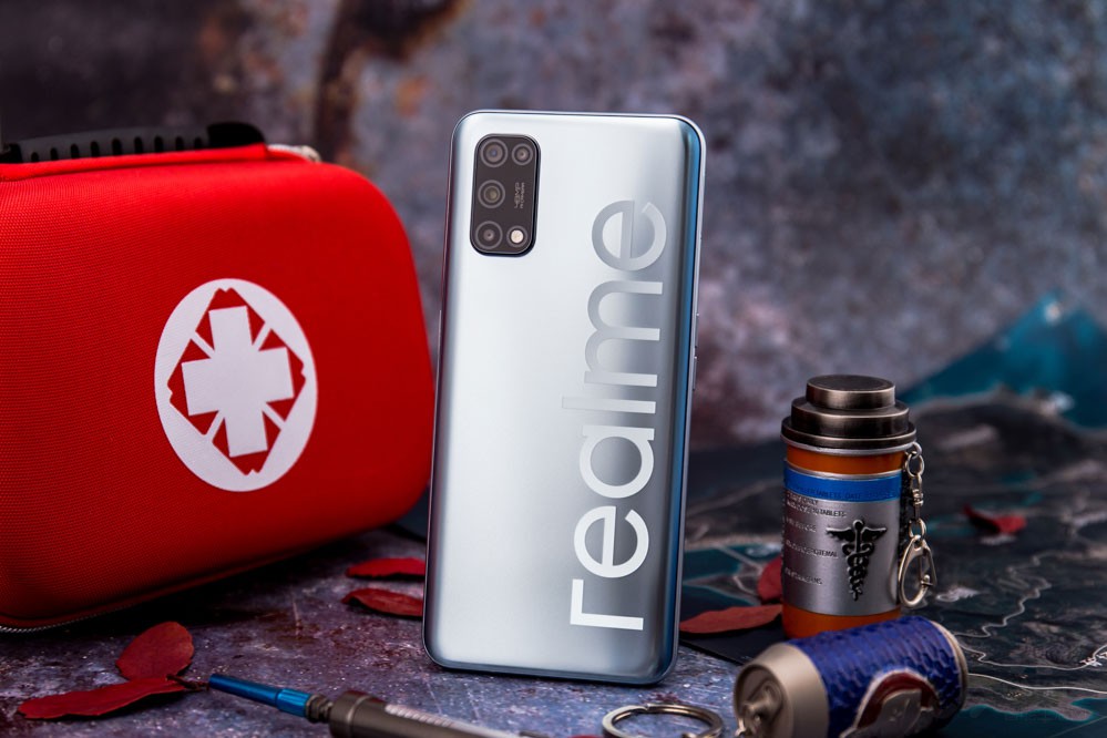 ͬʱ淨棬realme V5ֳ֧ҹģʽܹЧҹĻˮƽרҵRAWģʽAIģʽAIʶȵȣյĿζԣƵ棬û֧¼4KֱƵǰͷ֧EISƵܣͬʱ֧¼Ƶʵʱ黯Ƶ119㳬Ƶ