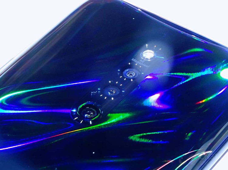 ��ʵ����vivo���ԣ�����һֱ�����俴�ҵı��졣��X27ӵ����120�ȳ����ǣ�ͬ����������������Լ���ڳ�������ͷ��3��������С��Ů�������X27�����յĻ�����ȫ���Խ�һ�����ĳ�һ���ߵĴ���Ч����