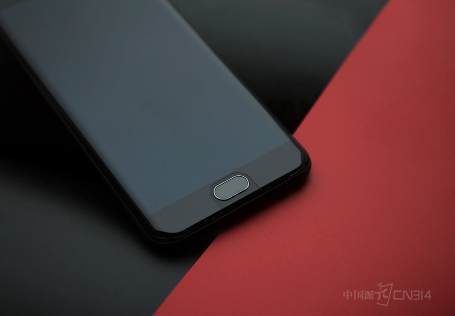 ϸ���㲿���Ĵ�ĥ��������ף���������USB�ף�����ƵȻ���ϸ�ڵ���ƣ���Ϊʵ���������ڵĸ߶�һ���ԣ������������Ȼһ������Ρ�