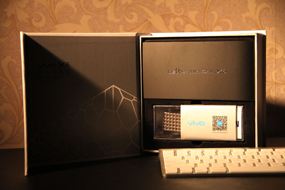 �������ʺ���Կ������ڵĶ�����һ�ſ�Ƭ��һ�н��������н�����ǳ�����������