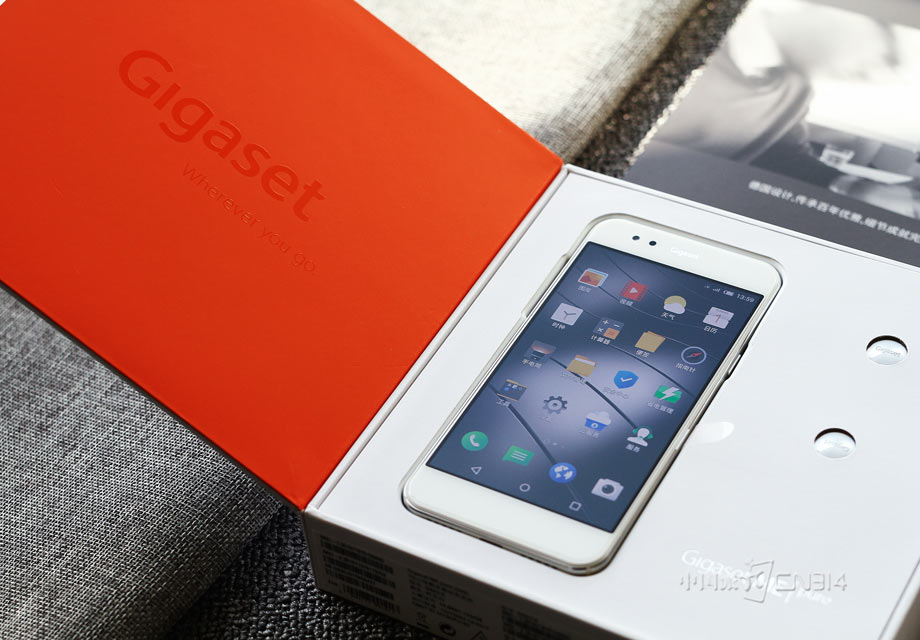 �򿪰�װ֮�����Ǿ��ܿ���Gigaset���ME pure�������������棬����ȥ����ʮ������С�