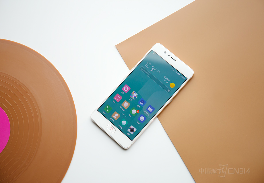 ��Ȼ�ǡ���������Ȼ�����ڣ���һ��Ҫ�����ڣ�����ֵ����Ŭ����M2ϵ�����ڵ������Ӿ��ϡ��ָ��϶��ܴ����������ܣ�Ŭ���ǵġ���ѧ�����ʵ�Ǻ����׽Ӵ����ġ��ر�����˫�㼼���ļӳ��£�Ŭ����M2����ǿ������������������������ߣ�����������ֻ����еĸ����