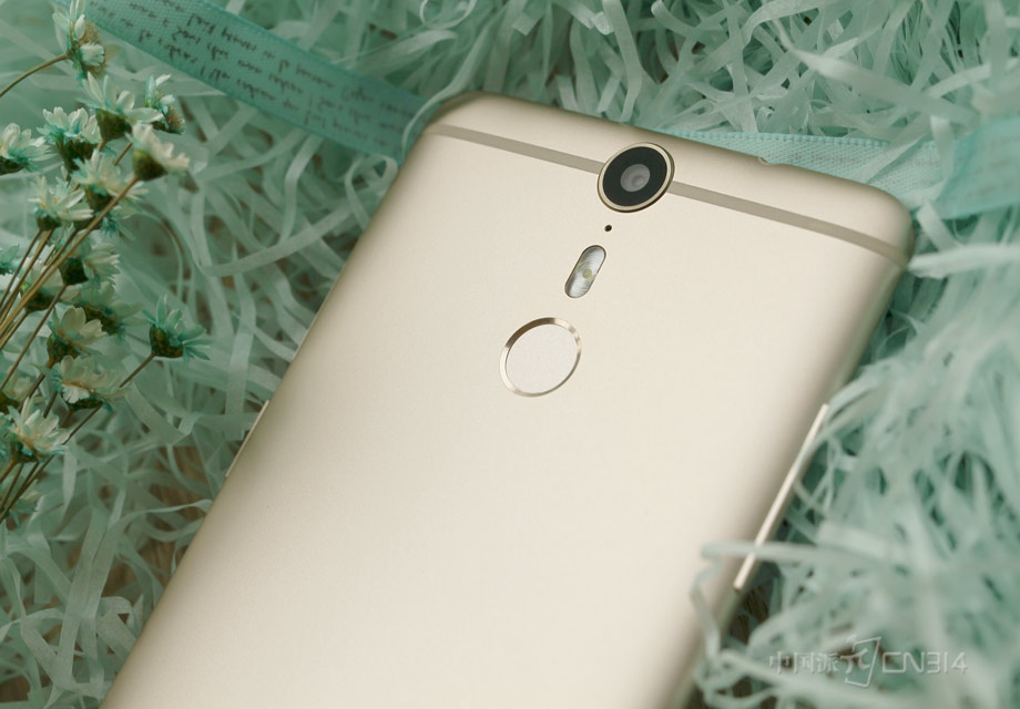 �����ֳ�ʱ����30�Ƚǣ������ճ֡�