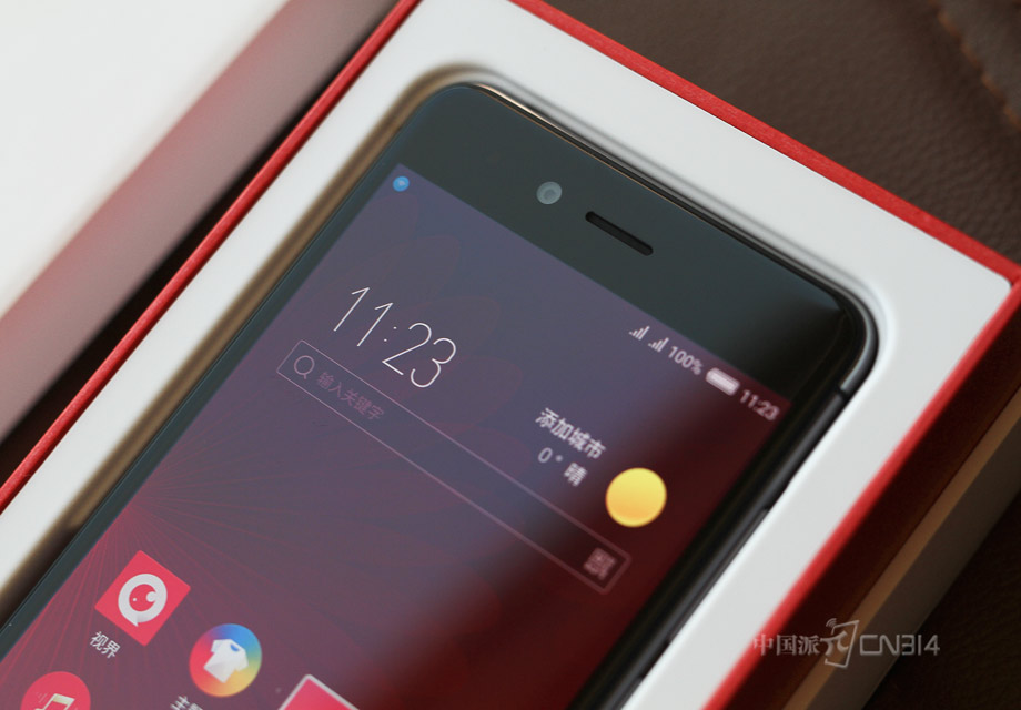 不折不扣的小屏典范!努比亚Z11mini图赏