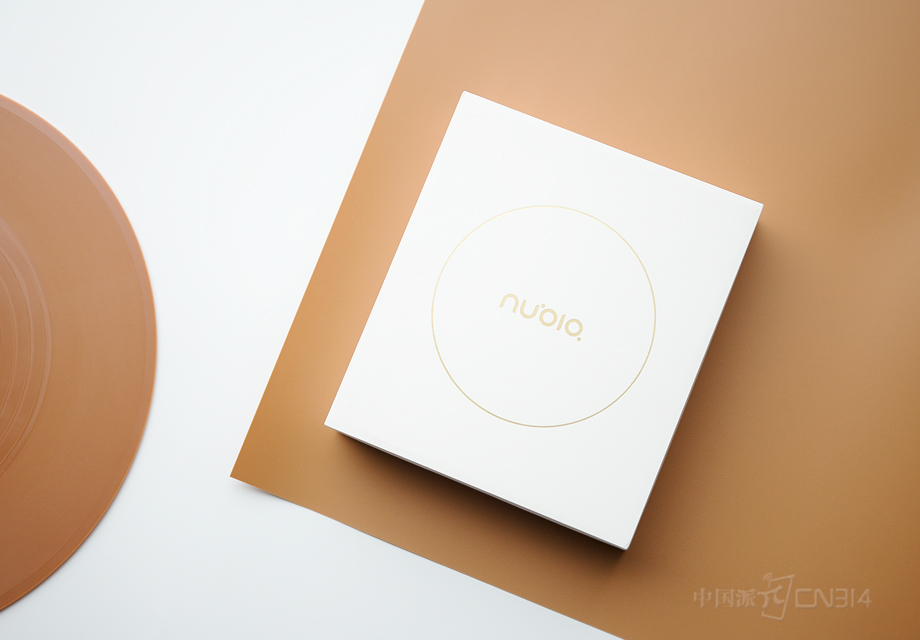 �������磬��������˺ܾõ�Ŭ��������˫���ֻ����ڸ����Ǽ����ˣ��ڡ��ڰ�˫�㡱���������黯��������ֵ�������������������䡱���������ļӳ��£�Ŭ����M2չ�ֳ�����Ʒ�Ƹ���������ݡ�