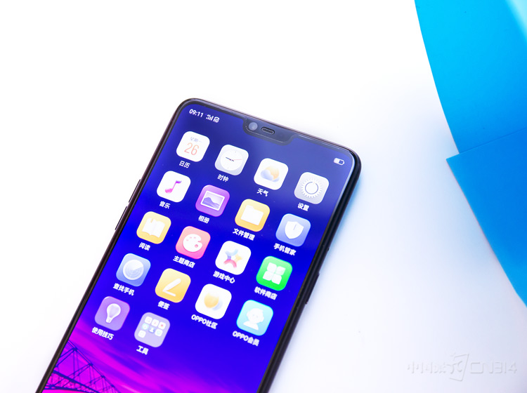 Ϊ���ܽ�һ��ѹ�����������������Ͳ������������ƣ�ʵ�ʿ��Ƚ�6mm���ң����Կ���OPPO����ռ�ȷ��滹�����˴󹦷�ġ�