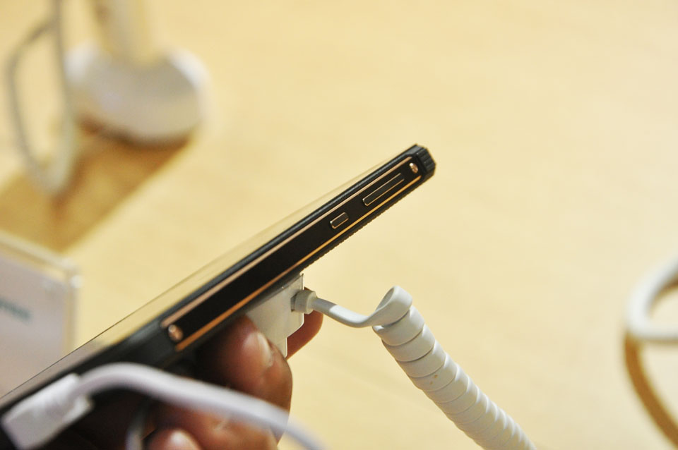 �߿򴦲������ܷ���ƣ������ķ��ֻ��ز����ٵġ���ɫ+��ɫ�Ĵ��俴��ȥͦ��г|�����ķ��ֻ�G610M