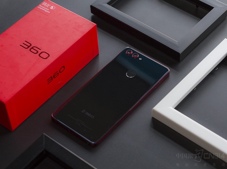 ϵͳ���棬360�ֻ�N7 Pro���ػ���Android 8.1������360 OS����ӵ��AI�������֡�AI���ܾۺ�ҳ��AI���ܷ��롢��Ϸ������3.0�Լ�����ʶ������Ȱ�ȫ��ʩ�����������ʵ���ԡ���Ϸ�ԺͰ�ȫ�ԡ�