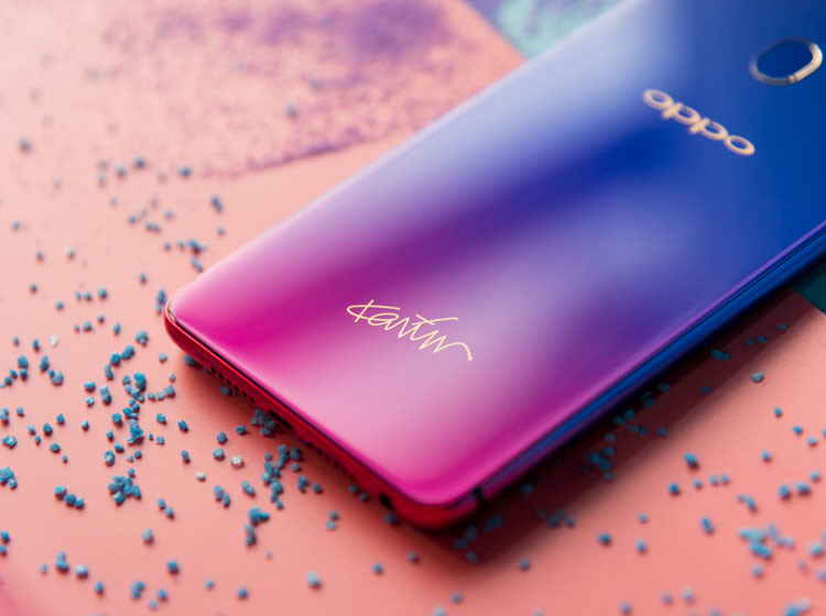 ��ɫ���ò�ͬ�������Ĵ�죬����һ��ȫ�µ�ӣ�Һ죬�����Գ������У�����ɫ�������Ӧ���Ұѿ����ã����ǳ����ǳ���ʵ�����൱������